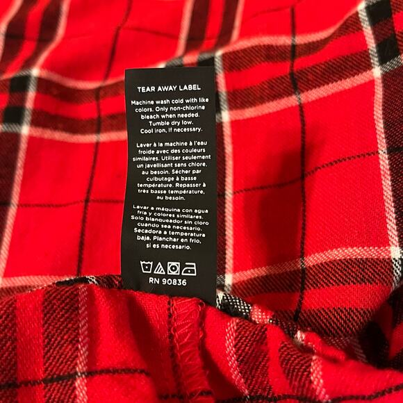 District Plaid Pajama Bottoms in Red/Black Size Small - Picture 6 of 6
